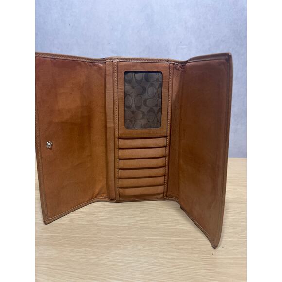 Vintage Coach Tan Genuine Leather Trifold Checkbook Wallet Some Flaws Do to Age - Picture 6 of 12